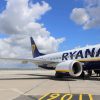 Ryanair și Vola.ro parteneriat oficial – aeronavă Boeing 737 Ryanair pe platformă aeroportuară