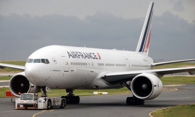 Avion Air France Boeing 777 la Paris CDG. Compania a dublat suprataxe combustibil pe zboruri intercontinentale în 2026