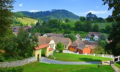 Sat săsesc tradițional din Transilvania, ilustrând turismul rural din programul Viața la țară