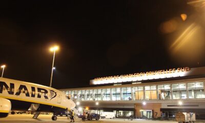 Aeronavă Ryanair la terminalul aeroportului Charleroi Bruxelles Sud