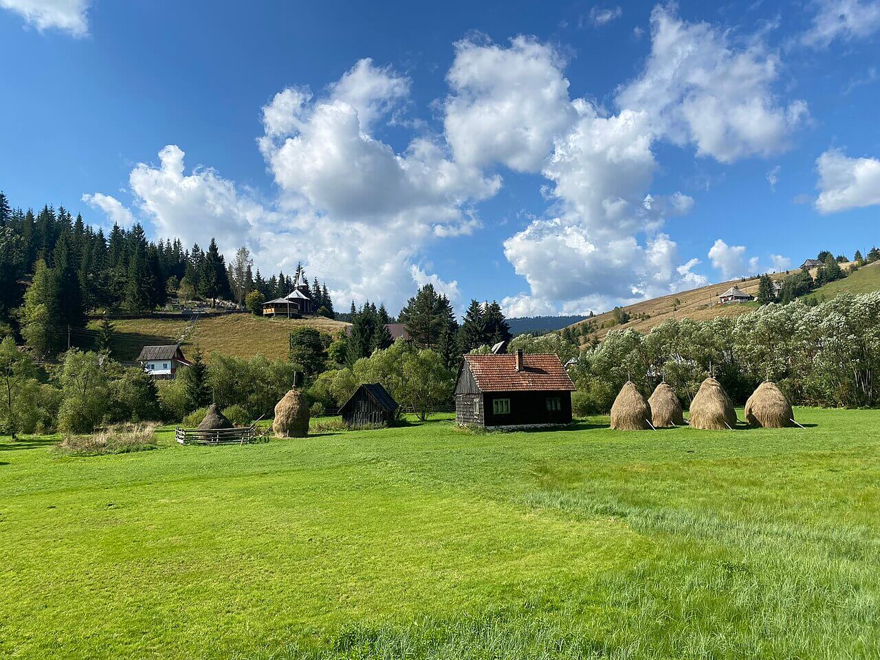 Turism Rural Țara Moților turism – sate izolate, obiective și ce trebuie știut