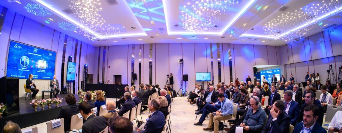 participanți la conferința de aviație Aviation-Event organizată la Cluj