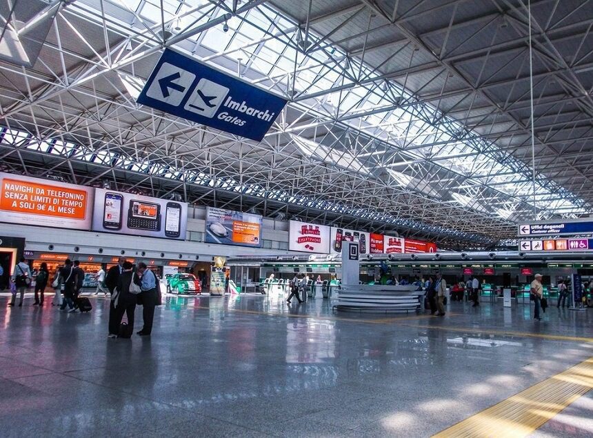 terminalul Aeroportului Fiumicino din Roma, unul dintre principalele aeroporturi Roma Fiumicino Ciampino