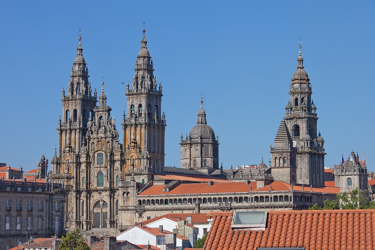 Catedrala din Santiago de Compostela, destinație europeană cu zboruri directe SUA Europa din vara 2026