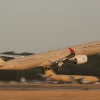 Airbus A350-1000ULR al Qantas decolând, aeronava destinată cursei zbor direct Sydney Londra