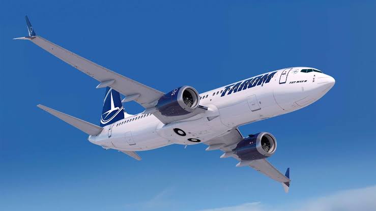 Avionul Ivan Patzaichin, aeronavă Boeing 737 MAX în culorile TAROM