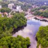 Lacul Ursu și stațiunea Sovata văzute de sus, stațiune balneară vizată de programul de guvernare pentru turism
