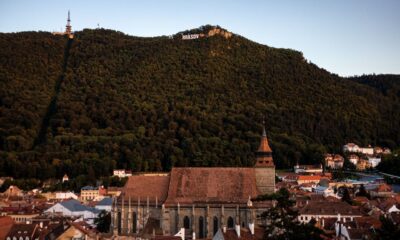 Biserica Neagră și dealul Tâmpa din Brașov, în centrul istoric vizat de noua strategie de turism